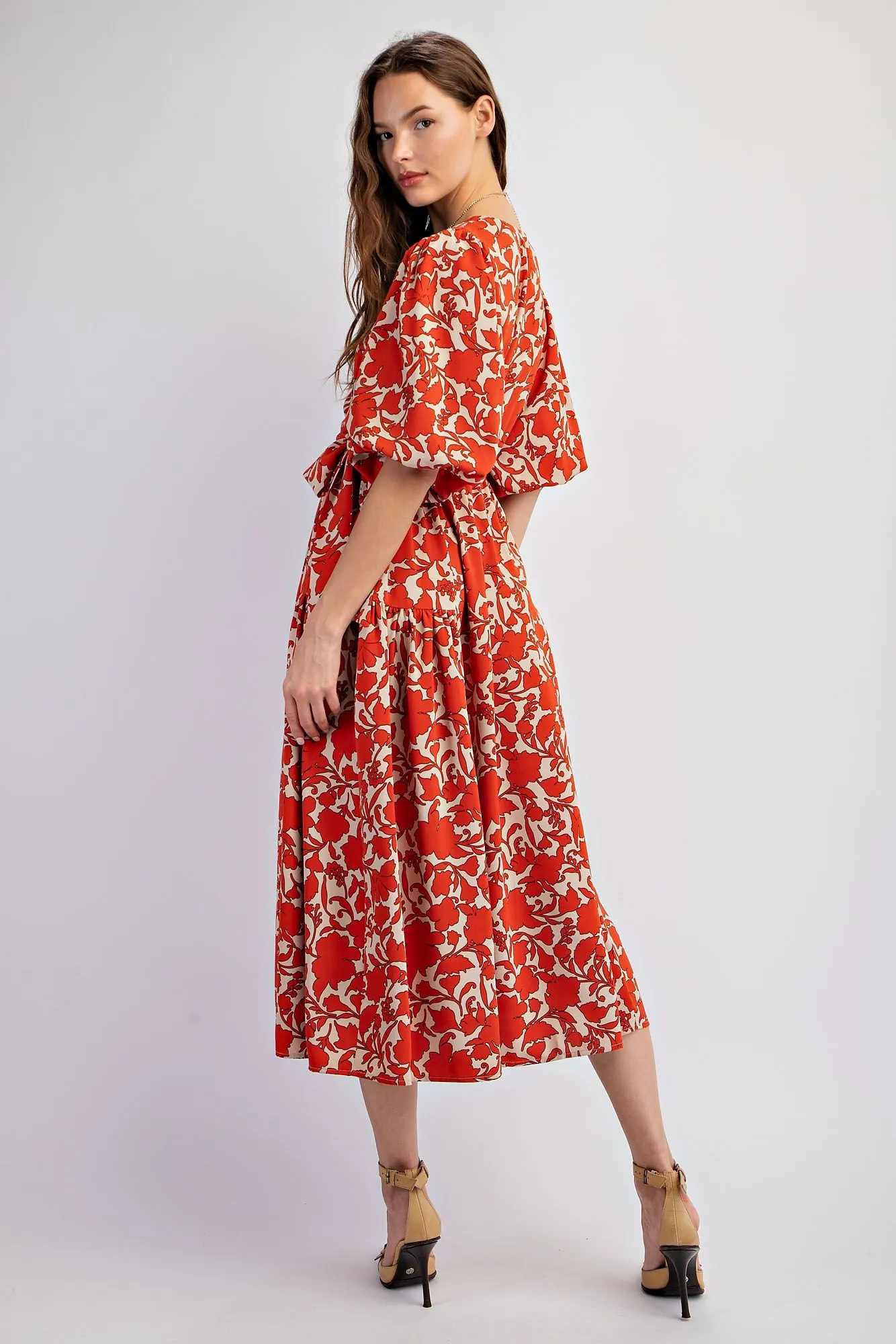 Easel Floral Printed Sophia Twill Surplus Midi Dress In Cinnamon Dough