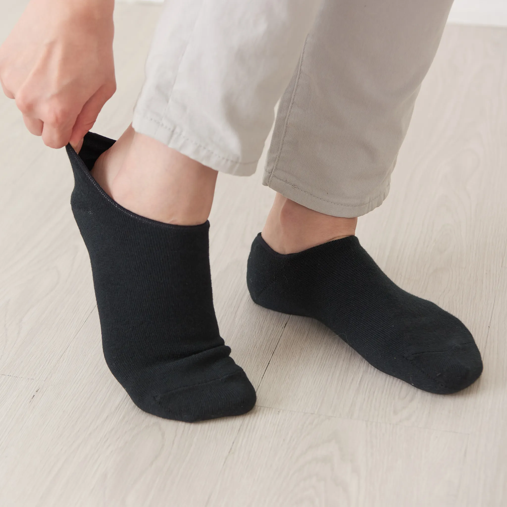 Heel-Smoothing Socks - Double-layer wool-blend sneaker length - 645